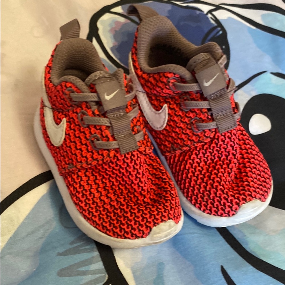 Nike Kids Vibrant Red and Gray Sneakers